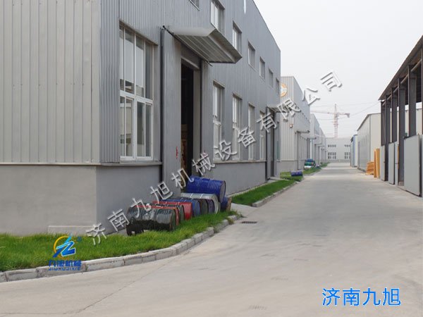 濟(jì)南九旭工廠車(chē)間大門(mén)