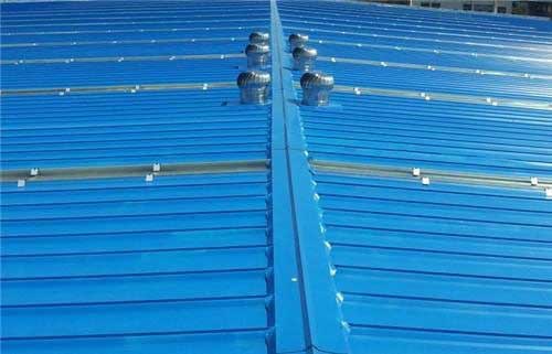 屋頂彩鋼瓦用噴涂聚脲防水 釘眼堵漏(圖3) 屋頂彩鋼瓦用噴涂聚脲防水案例