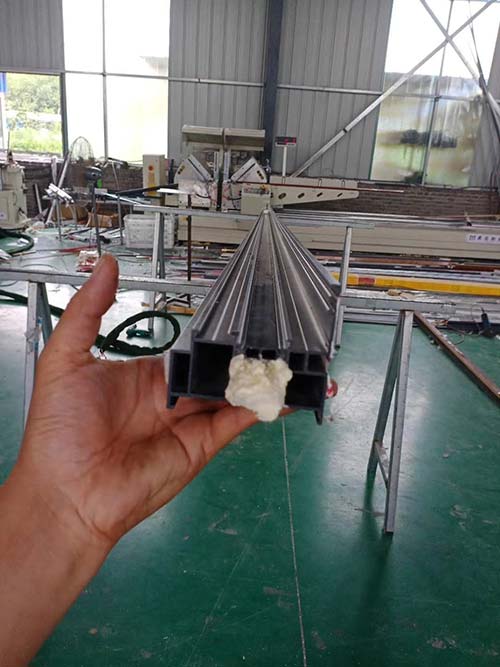 鋁型材填充發泡機(圖6)