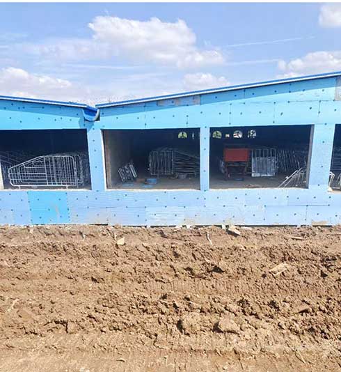 養殖場頂棚聚氨酯發泡(圖3) 養殖場頂棚聚氨酯發泡