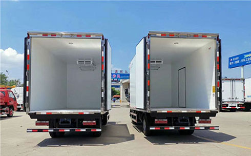 保溫車車廂聚氨酯噴涂(圖2) 保溫車車廂聚氨酯噴涂